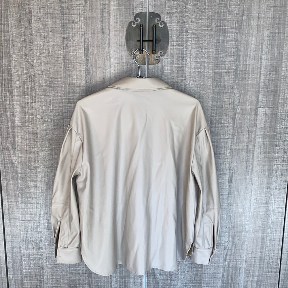 Love Bonito Lissie Pleather Puff Sleeve Shirt - Picture 4 of 15